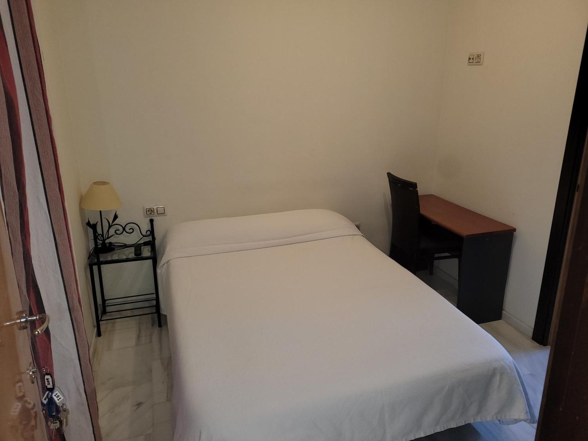 Hostal El Pasaje Puente Genil Ngoại thất bức ảnh