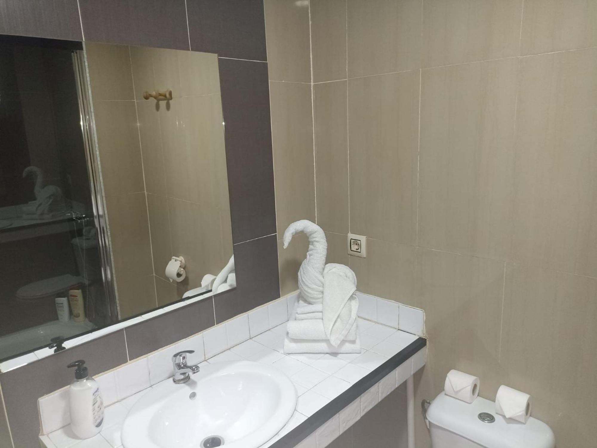 Hostal El Pasaje Puente Genil Ngoại thất bức ảnh