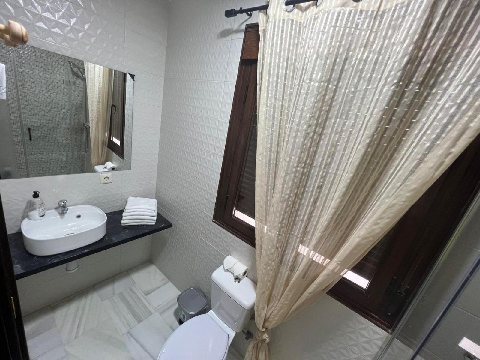 Hostal El Pasaje Puente Genil Ngoại thất bức ảnh