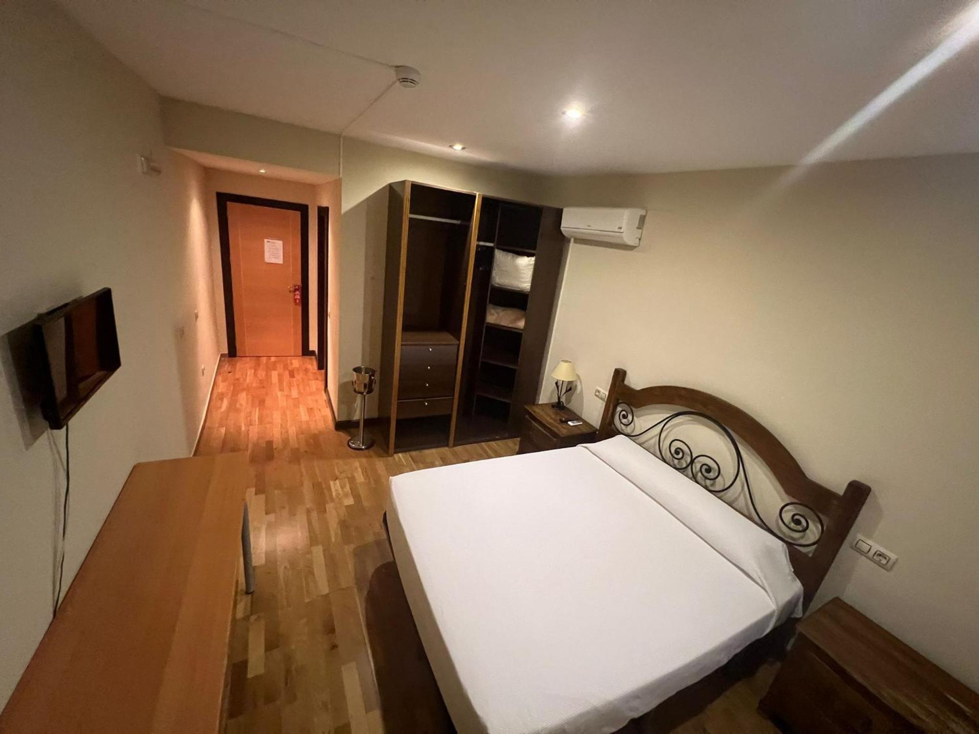 Hostal El Pasaje Puente Genil Ngoại thất bức ảnh